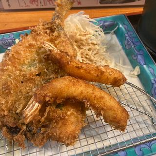 鮎のフライとエビフライ盛合わせ(いけす道場魚家 深川一号店 （イケスドウジョウサカナヤ）)