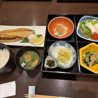 鯖の塩焼き定食(東レ社員クラブ)