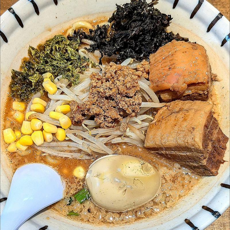 特製濃口背脂味噌らーめん(濃口背脂味噌らーめんと餃子 大福帳)