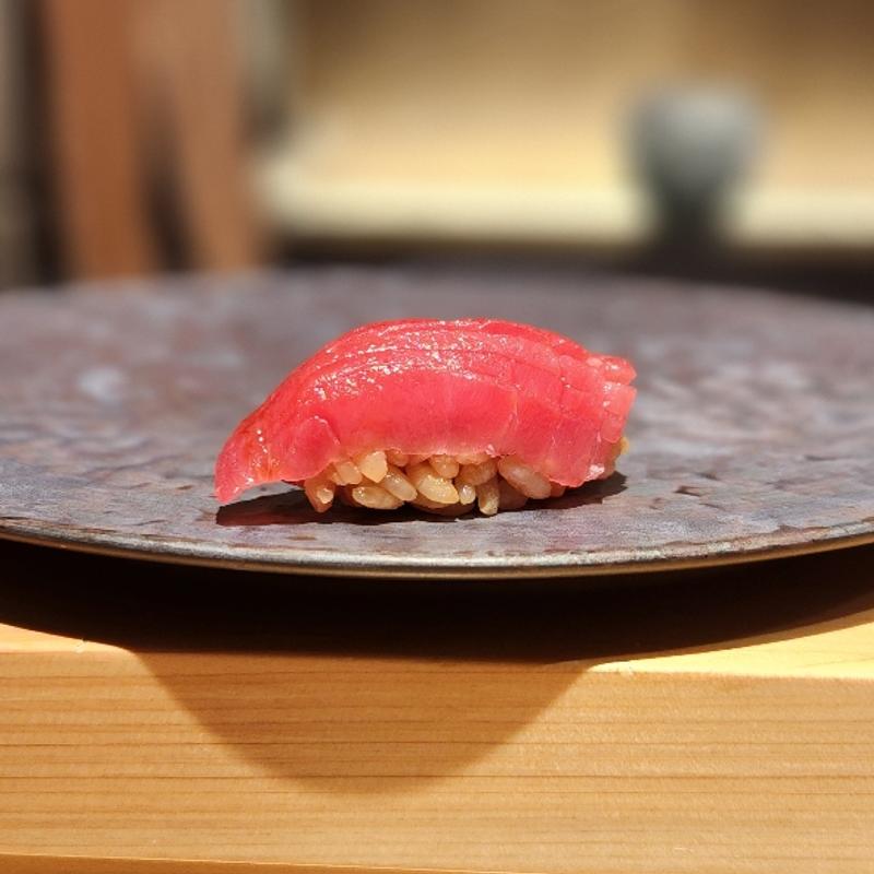 塩釜産熟成本マグロ 赤身(鮨 奏)