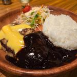 黒デミバーグディッシュチーズトッピング