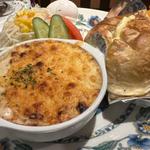 グラタンとスウィートパン Aセット(珈琲館 紅鹿舎 （コーヒーカンベニシカ）)