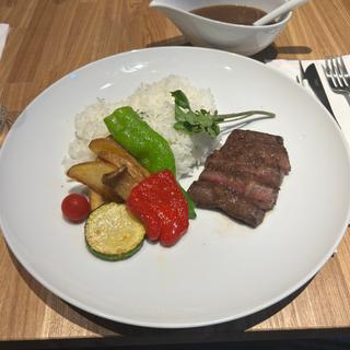 ステーキカレーセット(Maru（カレー&カフェ）)