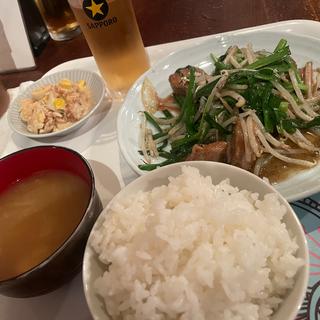 レバニラ炒め定食(もつマニア 旧かしら屋)