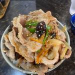 焼肉丼(中華料理 末広)