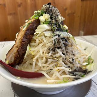 ガッツリ黒豚骨らーめん(男前☆飛雄馬 総本店 （おとこまえ☆ひゅうま）)