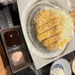 ランチロースカツ定食(とんかつ わか葉)
