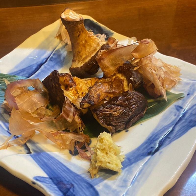 肉厚八色しいたけ(味処●酒処 とらや)