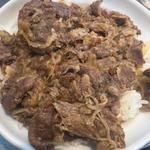 牛丼(ホルモン煮込み きつねや)