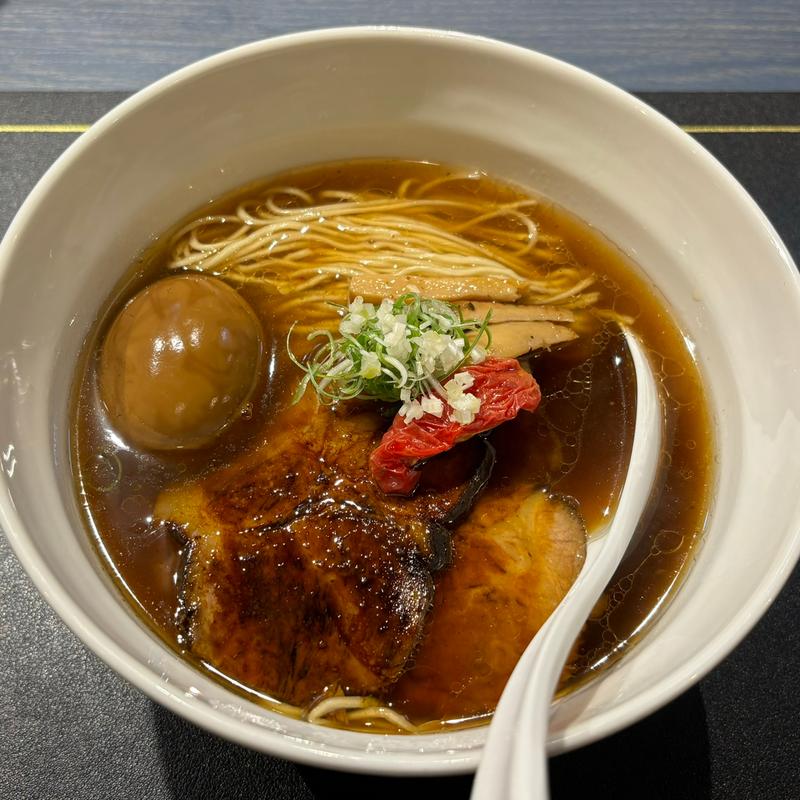 コンソメらーめん（醤油）/味玉入(Craft Ramen BiT)