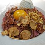 ビーフステーキライス＋卵黄
