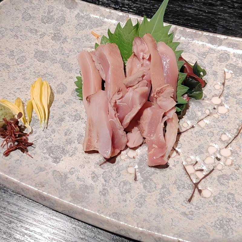 地鶏刺し(完全個室居酒屋 岐阜郷土料理×地鶏 一期 -ichigo- 岐阜駅前店)