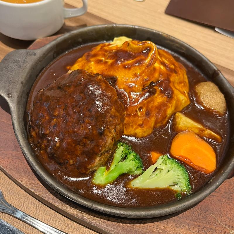 ハンバーグオムライス(YOSHIMI 福岡空港店)