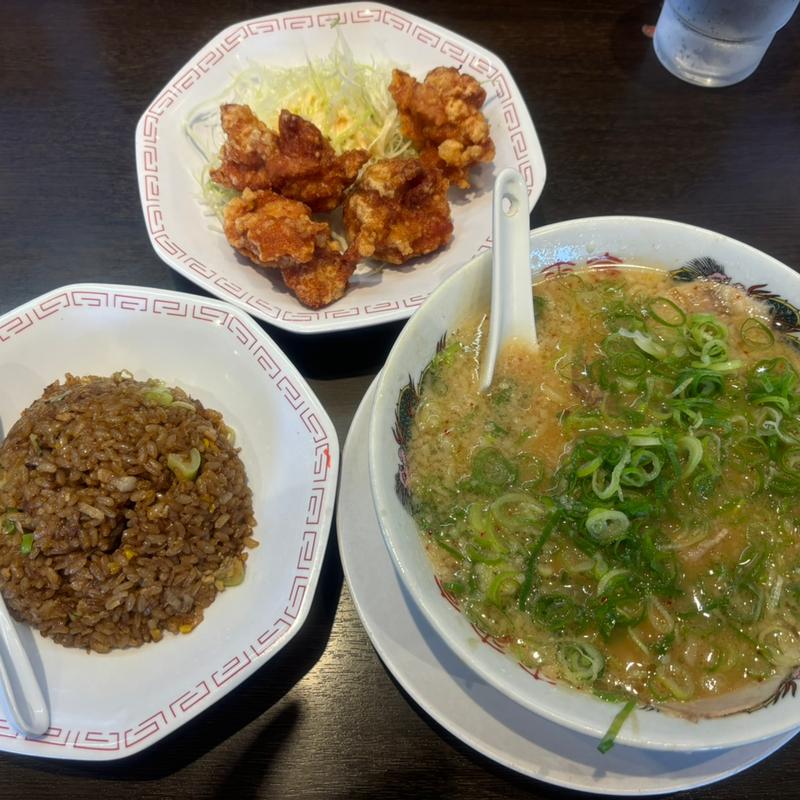 こってりラーメン ガッツリ定食(来来亭 高浜店)