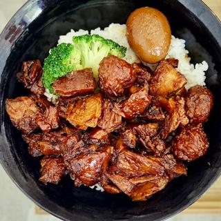 魯肉飯(厨房 華楽)