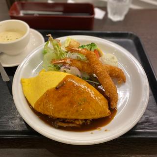 エビフライ付きとろとろオムライスセット(洋食家 ロンシャン)