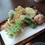 季節の野菜天盛(そば家 90)
