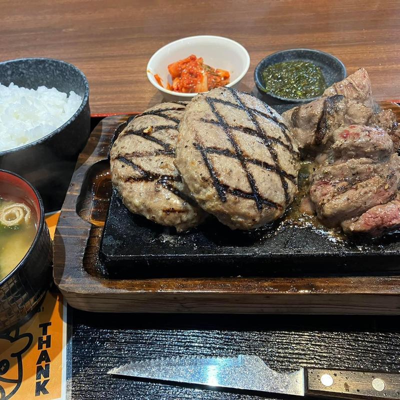 粗挽きハンバーグダブル＋赤身(感動の肉と米 新橋店)