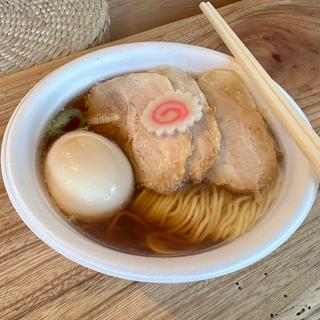 鶏と豚と節の中華そば味玉チャーシュー増し(中華そば とちの葉)