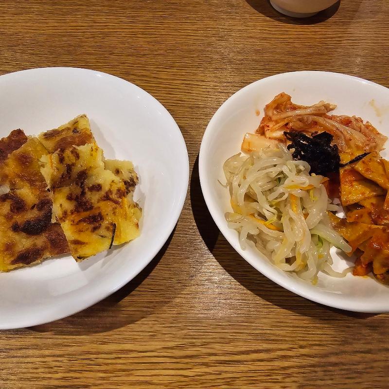 惣菜食べ放題(韓国家庭料理 古里屋 本八幡店)