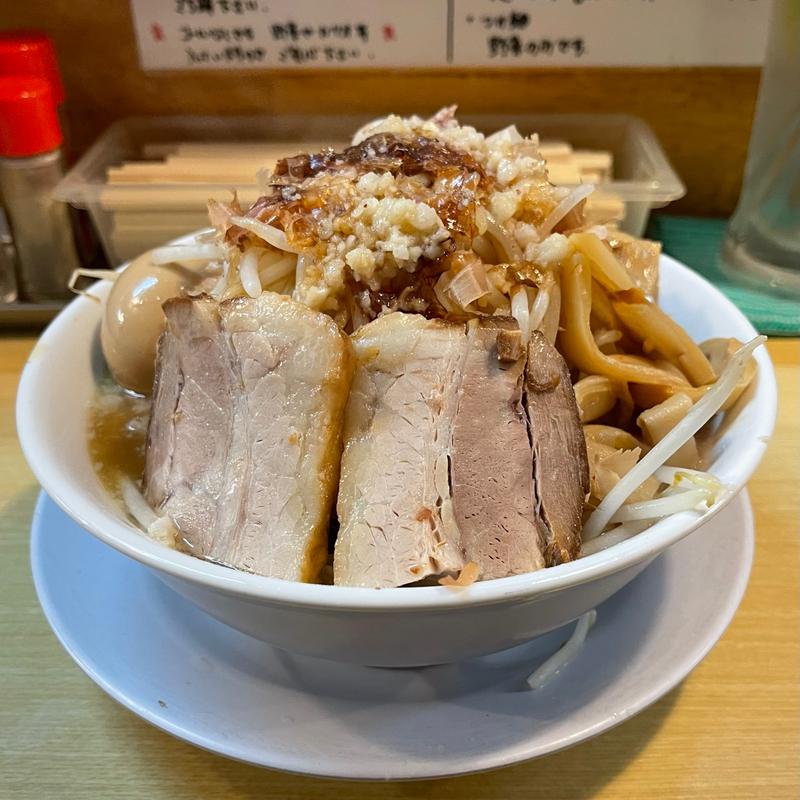 ラーメン、野菜ちょい増し、半熟味玉子、メンマ(笑福○わ)
