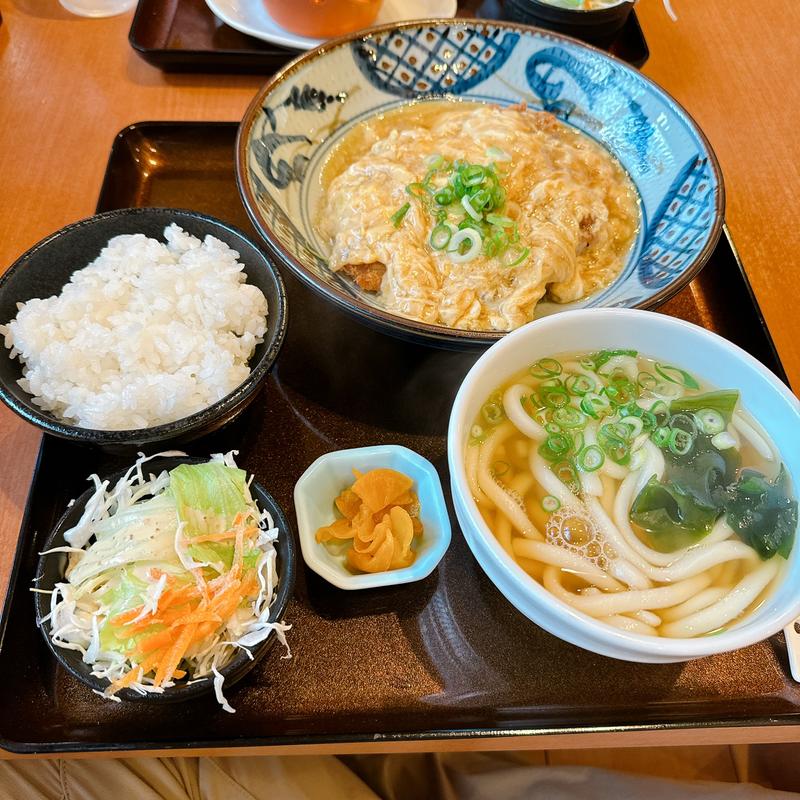 カツとじ定食(大和本陣)