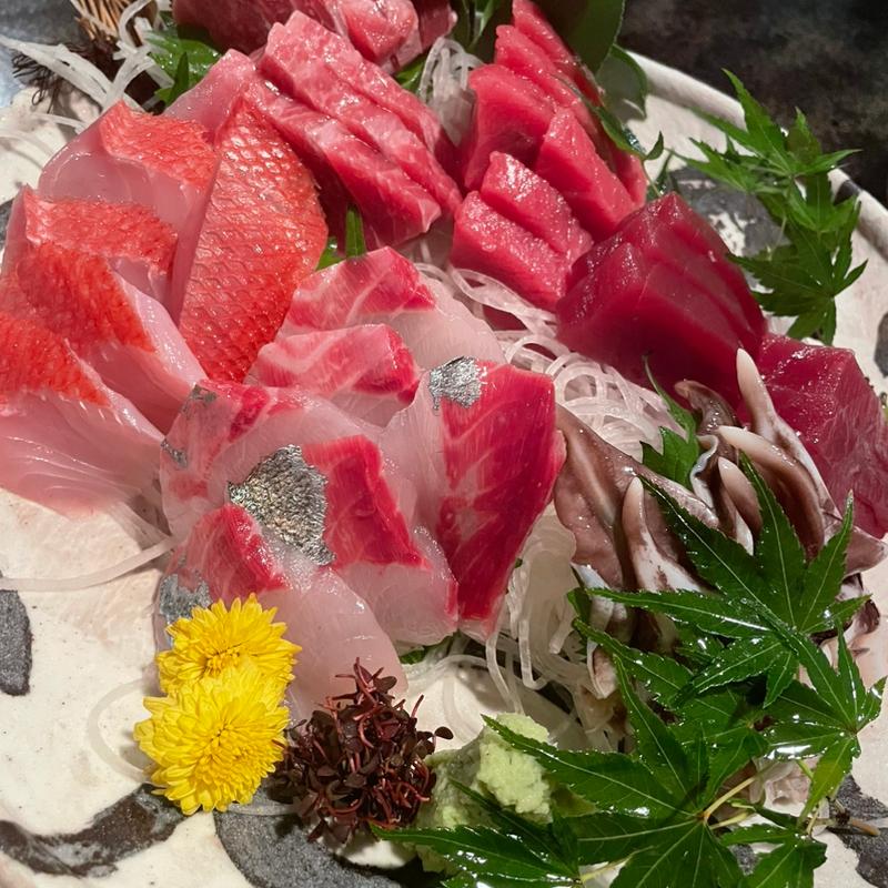 刺身盛り合わせ(酒房　福○うち )