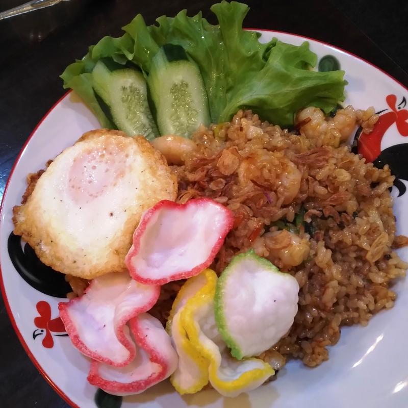 ナシゴレン(Dapoer Koneng（ダポールコネン）)