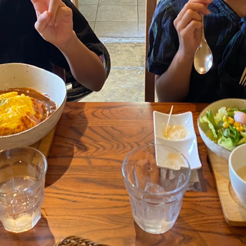 フランスうずらの贅沢オムライス(うずら屋)