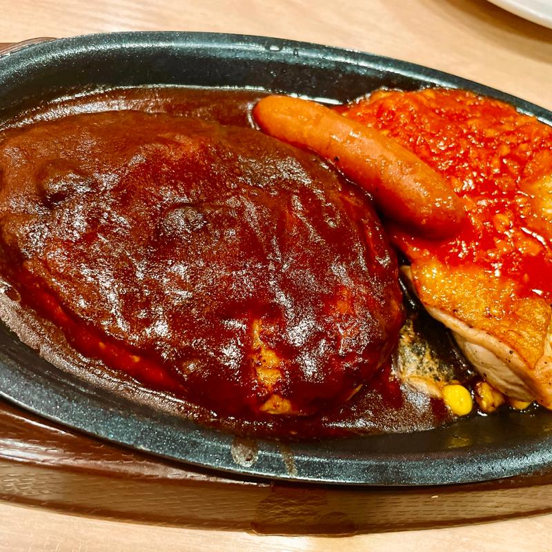 鉄板ハンバーグミックスグリル(ガスト 茨木鮎川 )