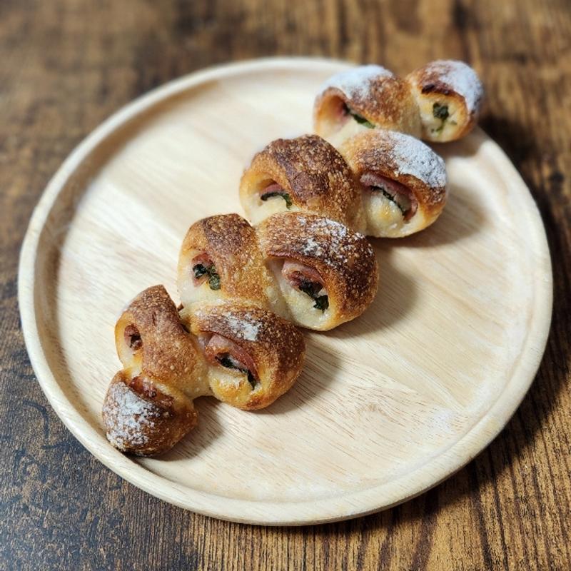 豚肉と大葉のエピ(un peu de)