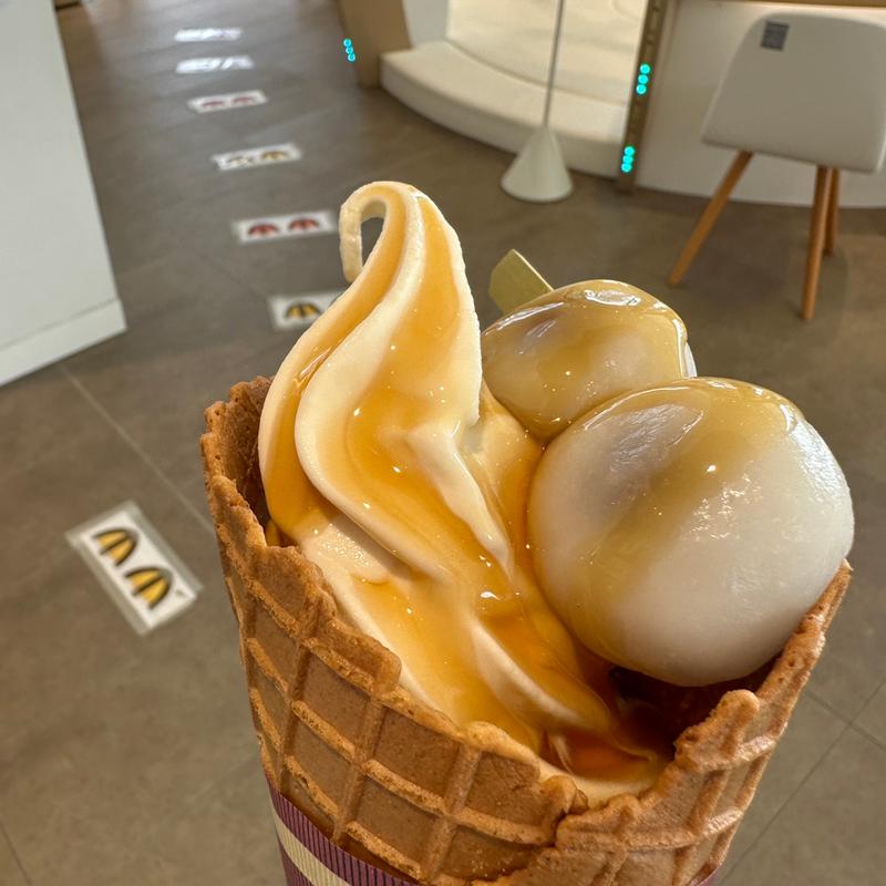 みたらし団子ソフト(かもめテラス 三陸菓匠さいとう 総本店)