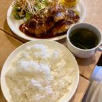 手作りハンバーグとチキンソテー(レストランローリエ)
