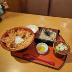 知床ポークの北海道豚丼セット(味の民芸 丸山台店)