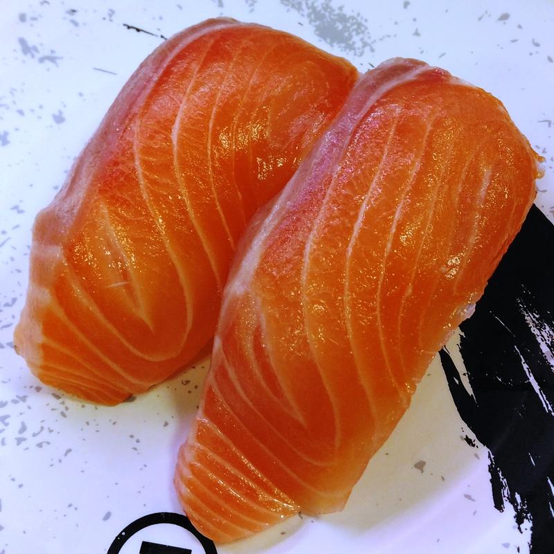 生サーモン(回転寿司みさき プレナ幕張店)