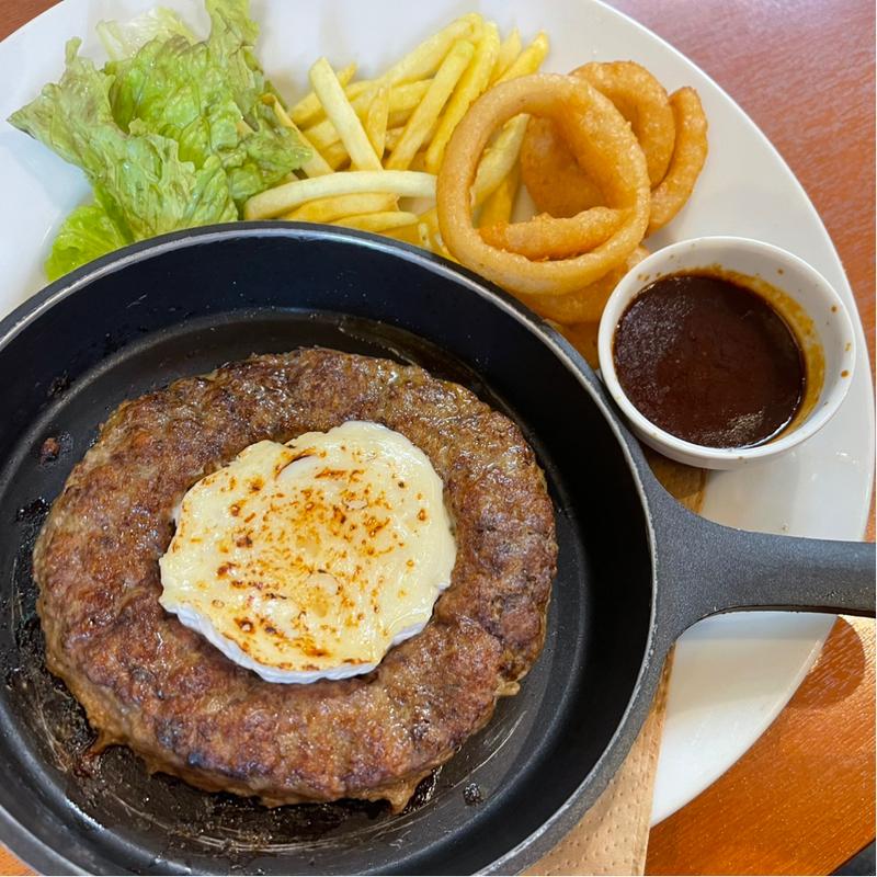 カマンベールフォンデュバーグ(キャッツカフェ ガーデンピア店)