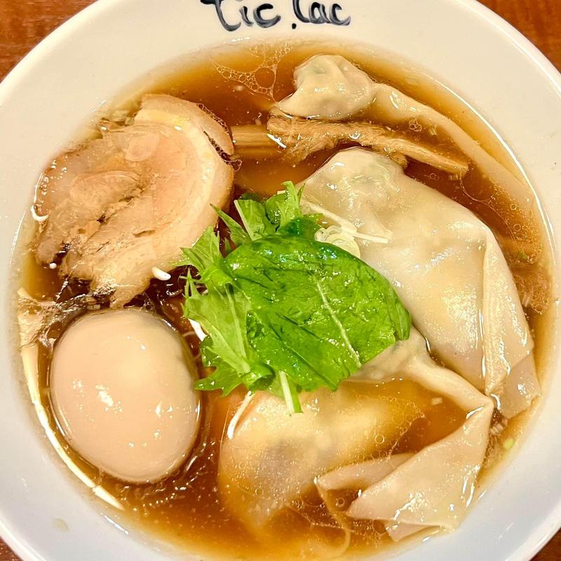 鶏がら醤油 ワンタン3個 卵(手打ちら〜めん tic,tac)