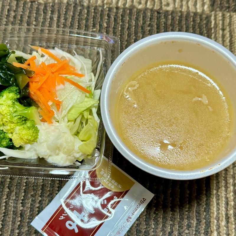 旨辛豚汁＋サラダ(ほっともっと 羽生東店)