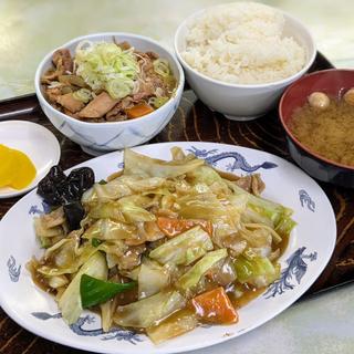 八宝菜定食 モツ煮