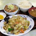 八宝菜定食 モツ煮(二本松バイパスドライブイン )