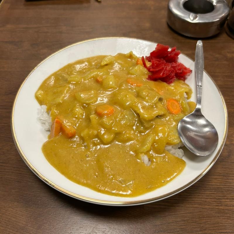カレーライス(丸花 そば店 （まるはなそばてん）)
