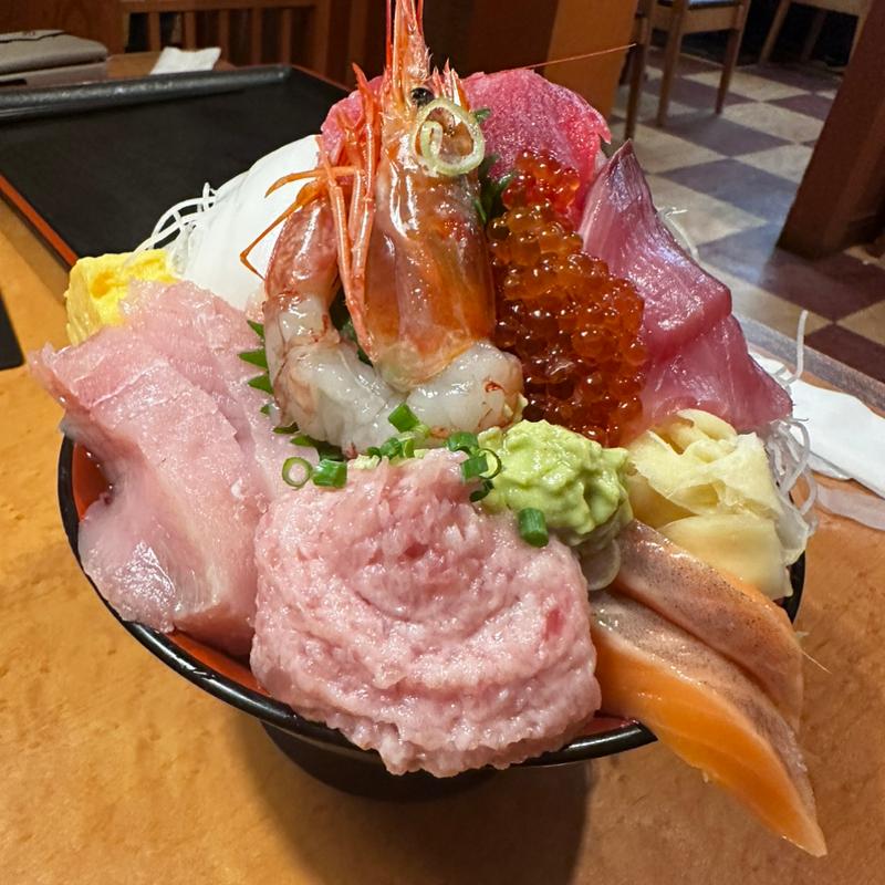 サーモン&ネギトロ丼(埼玉漁港の海鮮食堂そうま水産上尾店)