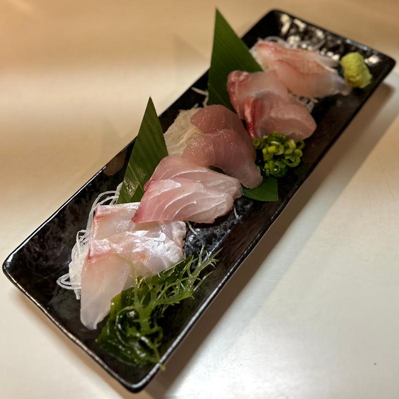 島鮮魚刺身5点盛りハーフ(洋風居酒屋chara)