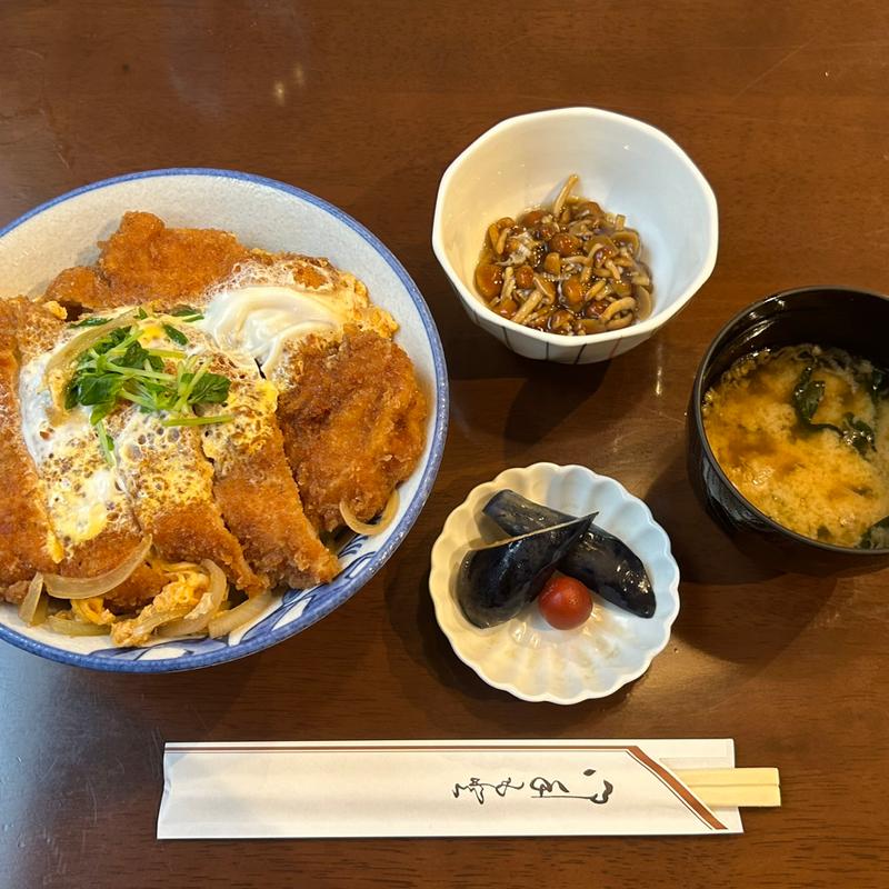 当店自慢のかつ丼（200g以上）(山愛 （さんあい）)