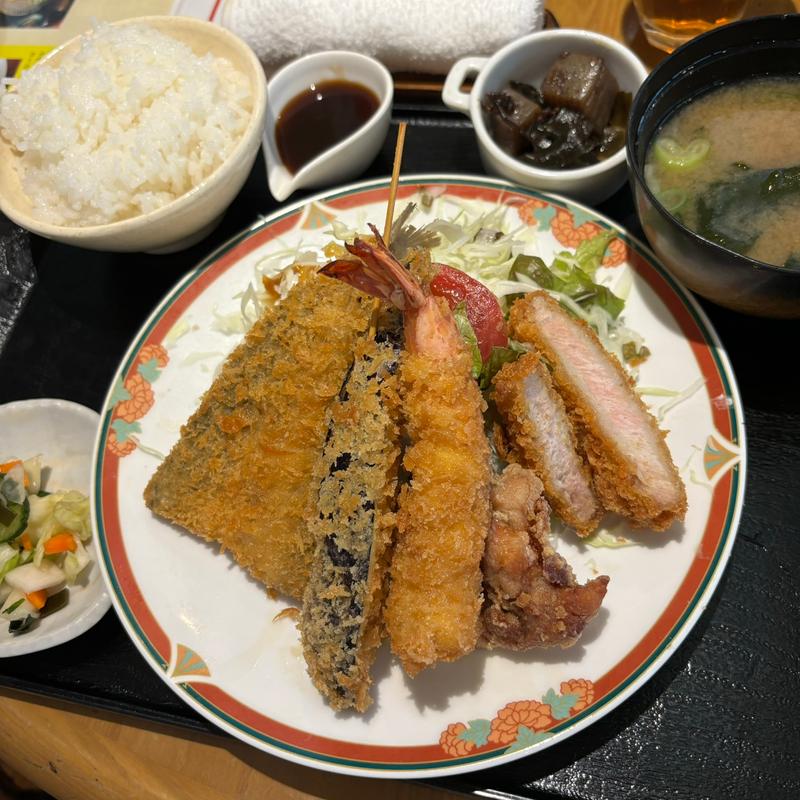 日替わりランチ(はなかご)