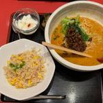 担々麺　ハーフチャーハンセット