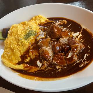 ふわたまポークシチューオムライス(夕日ケ丘レストラン善生)
