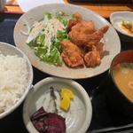 唐揚げ定食(北浜くくり)