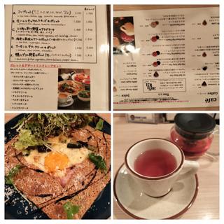 鶏肉とグリル野菜のガレット・ホットローズヒップピーチ(パーム 福島本店)