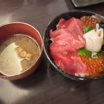 いくら本マグロ鉄火丼